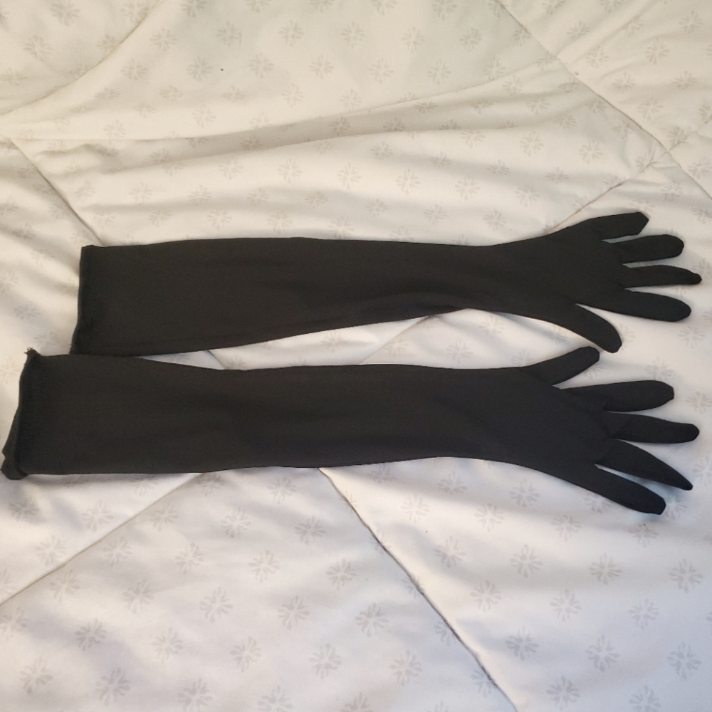 Long black gloves